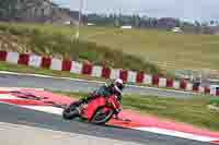 cadwell-no-limits-trackday;cadwell-park;cadwell-park-photographs;cadwell-trackday-photographs;enduro-digital-images;event-digital-images;eventdigitalimages;navarra;no-limits-trackdays;peter-wileman-photography;racing-digital-images;trackday-digital-images;trackday-photos
